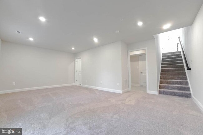Building Photo - 23861 Myrtle Glen Way