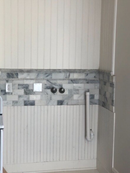 Building Photo - 4481 Petaluma Blvd N