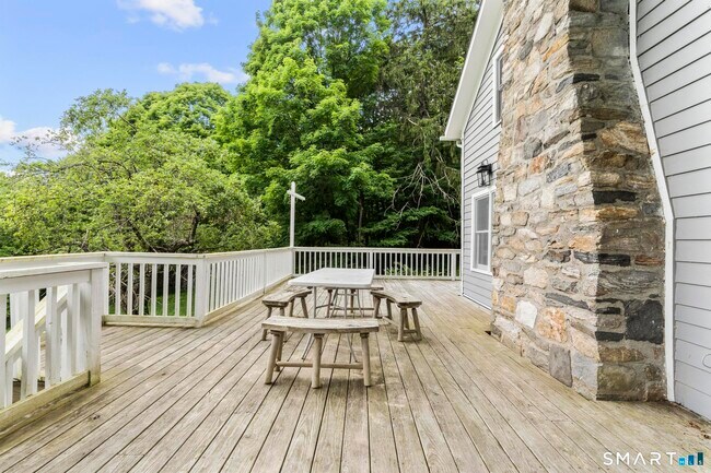 Building Photo - 317 Skiff Mountain Rd
