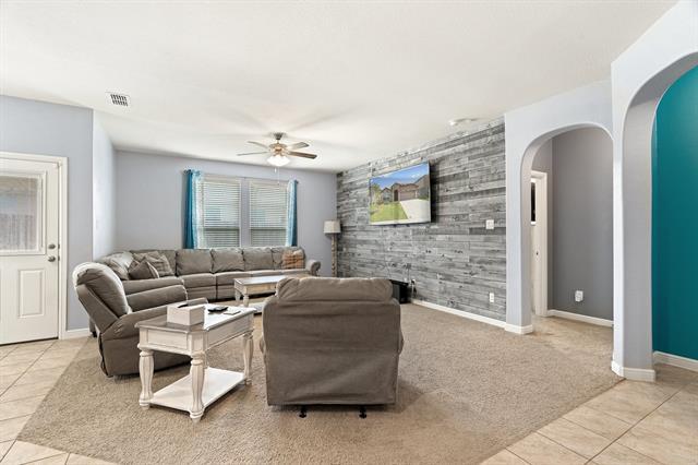 Building Photo - 9124 Golden Hollow Ln