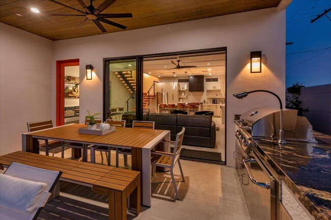 Building Photo - 51120 Avenida Navarro