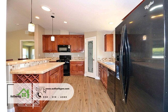 Building Photo - 22233 Venzke Rd