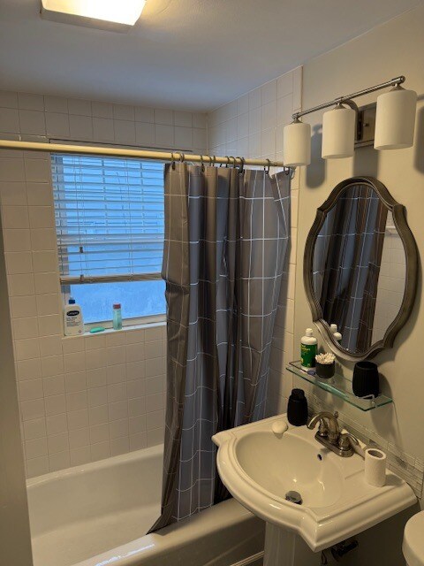 Building Photo - 25 Hill Top St