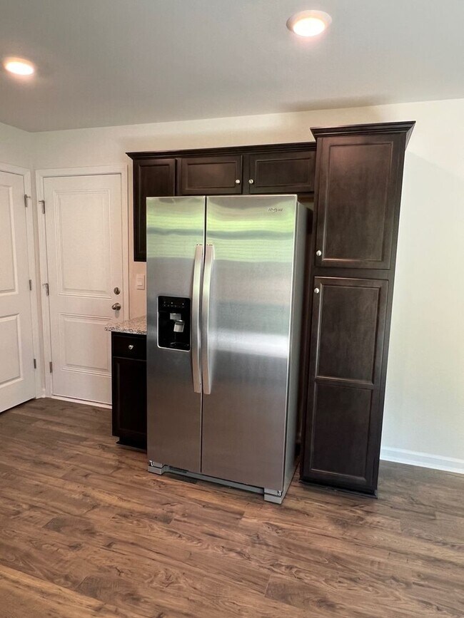 Building Photo - Pristine 3BR Townhouse in Arden