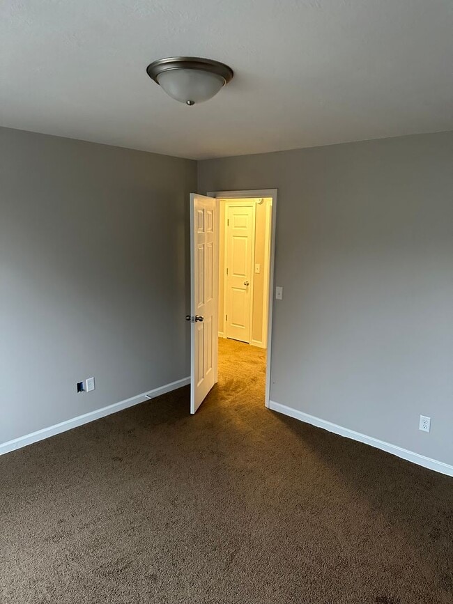 Building Photo - 3991 S Cramer Cir