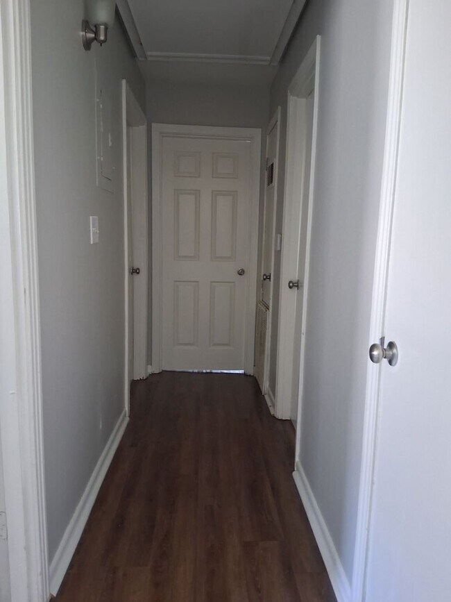 Building Photo - Great 3 bedroom 2 bath home for rent