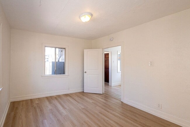 Building Photo - Charming 2BR Back House Near Downtown LA & Dodger Stadium