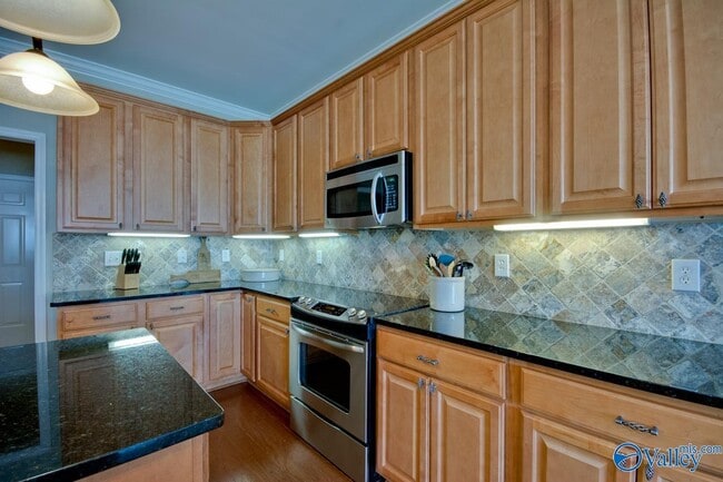Building Photo - 112 SW Autumn Cove Dr