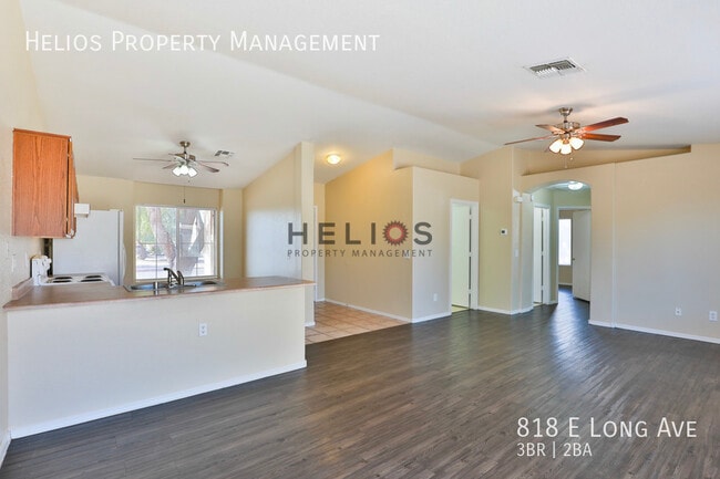 Building Photo - 818 E Long Ave