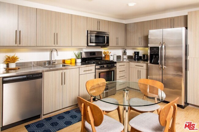 Building Photo - 12760 Millennium Dr