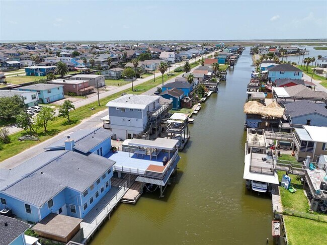 Building Photo - 77 Bayou Vista Dr