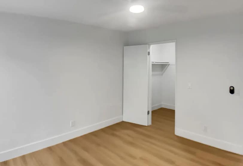 Building Photo - 953 S Ridgecrest Cir
