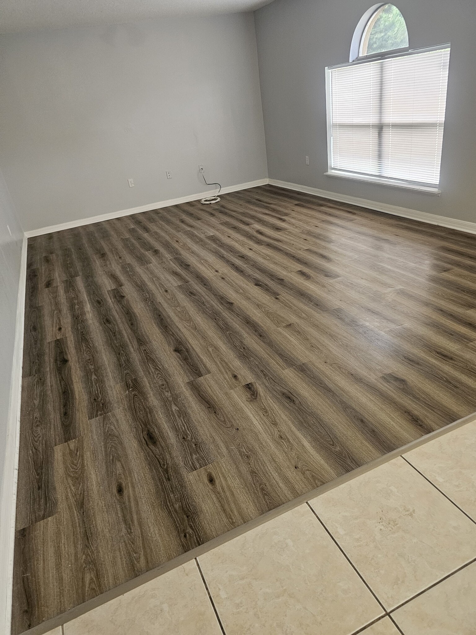 Building Photo - 302 Aylesbury Ct