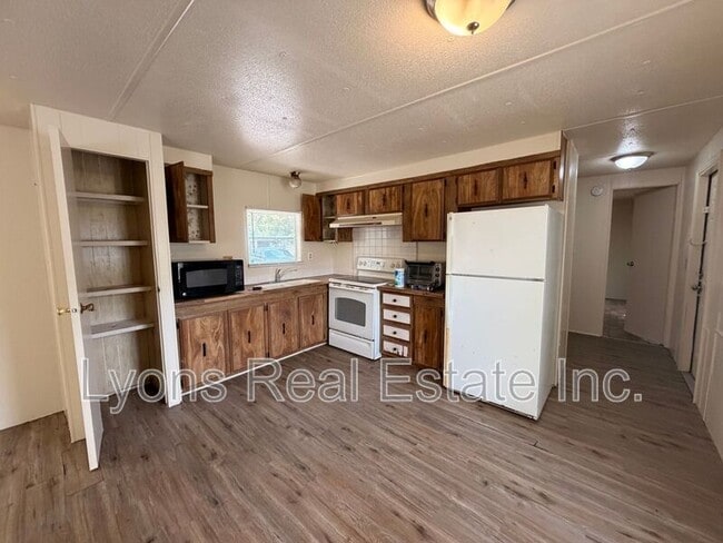 Building Photo - 8146 Tolles Dr