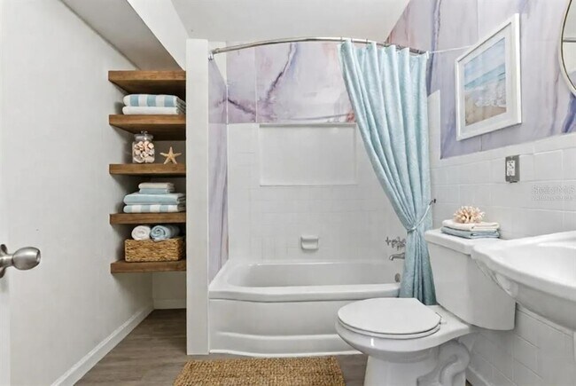 Building Photo - 5481 47th Ave N