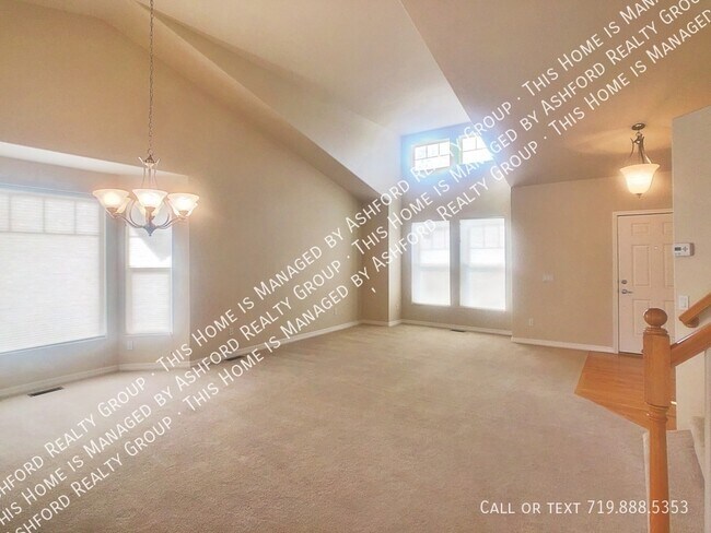 Building Photo - 9931 Red Sage Dr