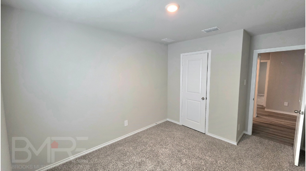 Building Photo - 233 Cal Frd Dr