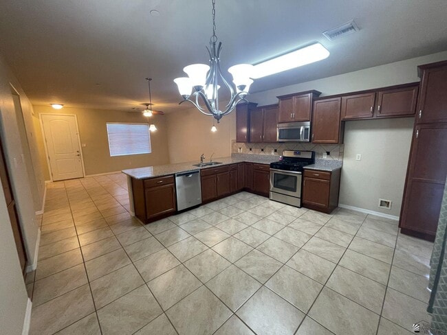 Building Photo - 6132 E Overlook Ln