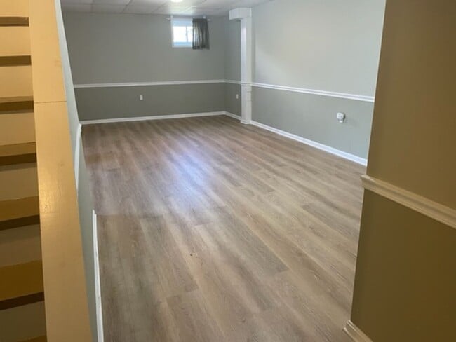 Building Photo - Updated and immaculate 4 bed/3.5 bath colo...