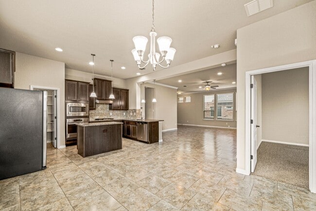 Building Photo - 4 BEDROOM FOR RENT- SEPARATE LIVING AREA - OFFICE