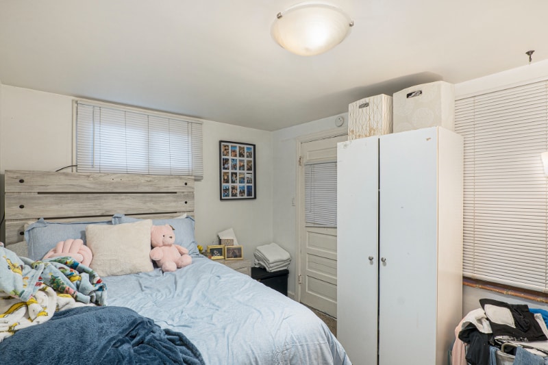 Building Photo - 929 11th St