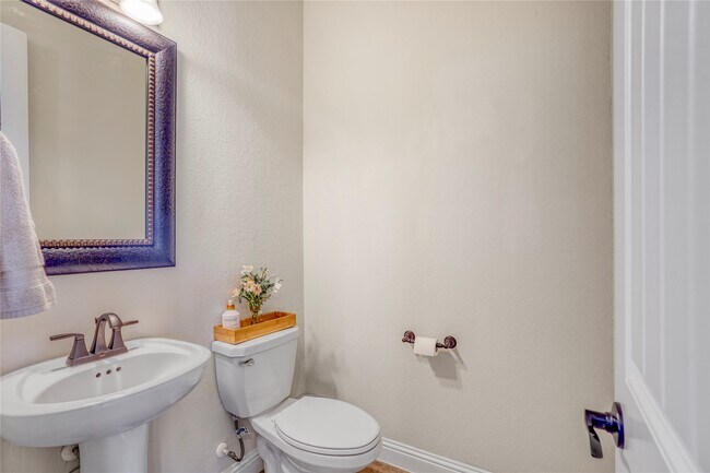 Building Photo - 6318 Sunstone Falls Ln