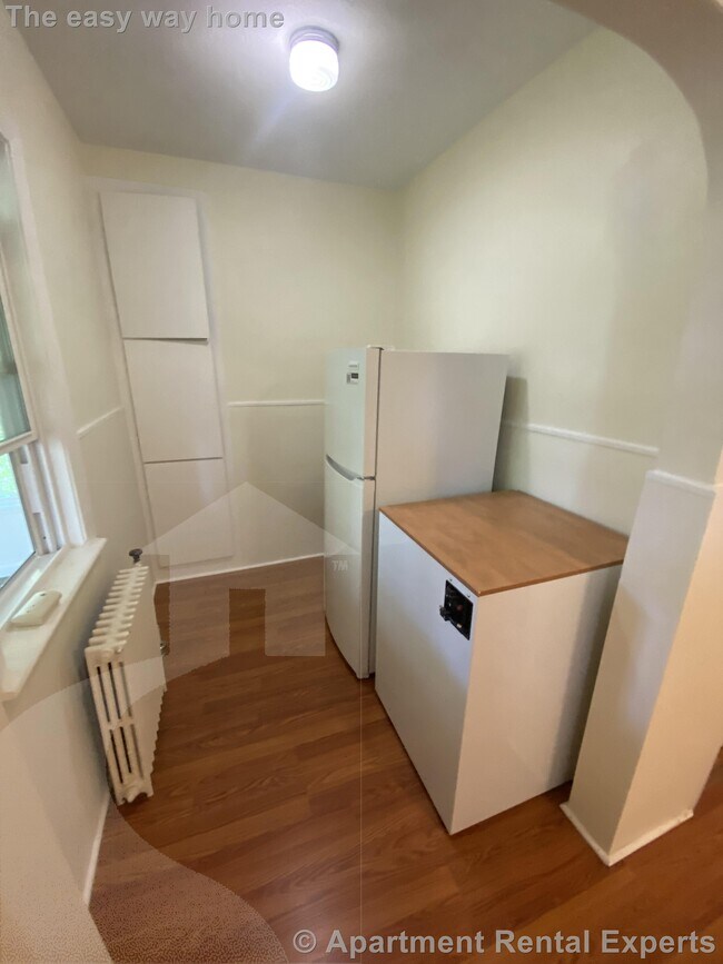 Building Photo - 42 Wilson Ave