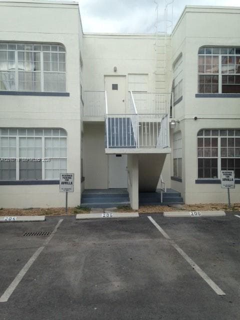Building Photo - 1127 Euclid Ave