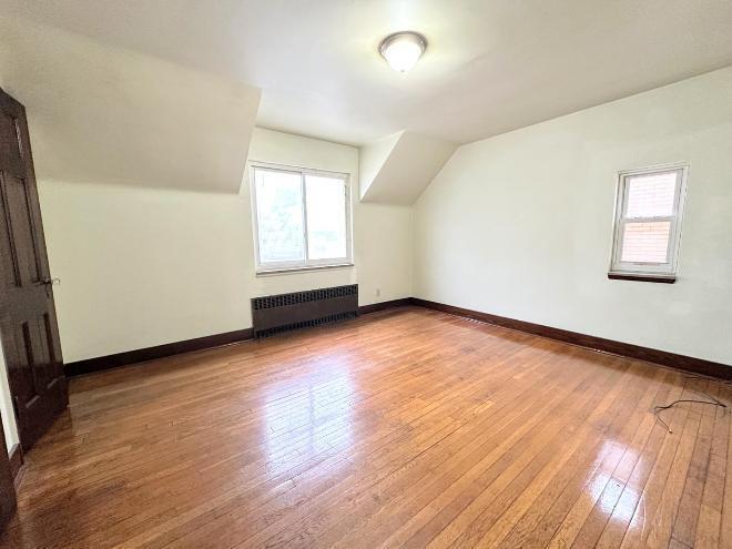 Building Photo - 246 E Meyers St