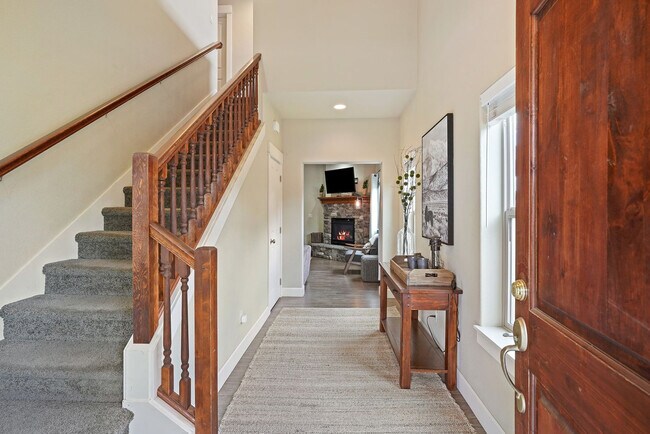 Building Photo - 60999 SE Geary Dr