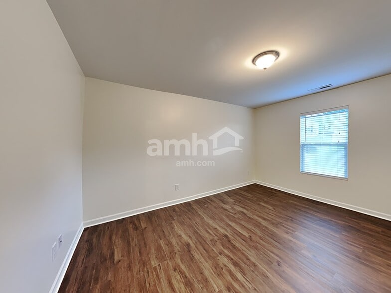 Building Photo - 250 Farrington Dr