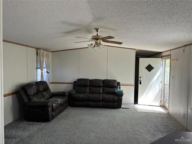 Building Photo - 5 Palmera Dr