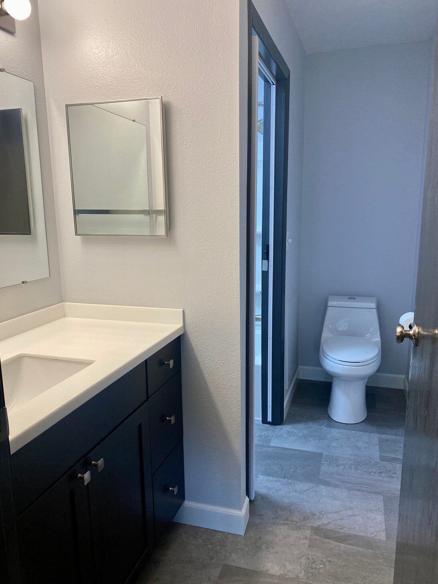 bath - 5333 Brody Dr