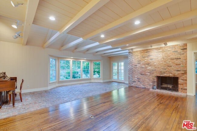 Building Photo - 12219 Octagon St