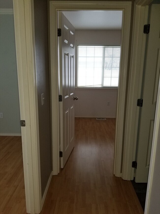 Building Photo - Pet Friendly House in Ephrata