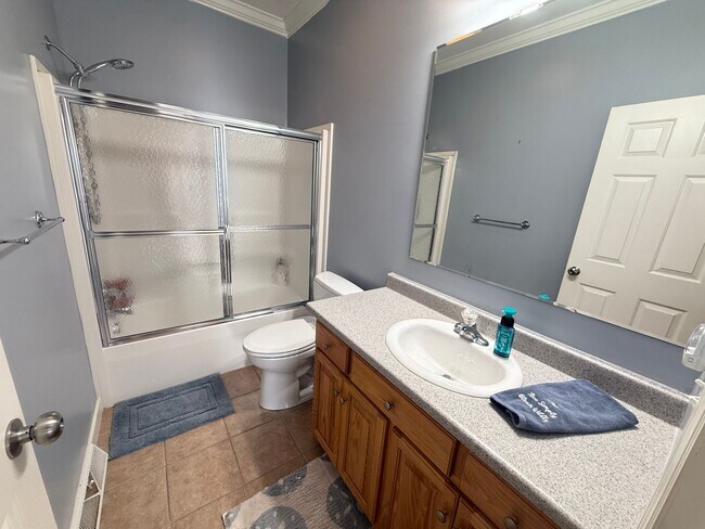 Building Photo - 3 Bedroom 2 Bath House in Lighthouse Point...