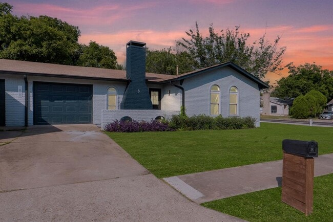 Primary Photo - 1810 Mearns Meadow Blvd