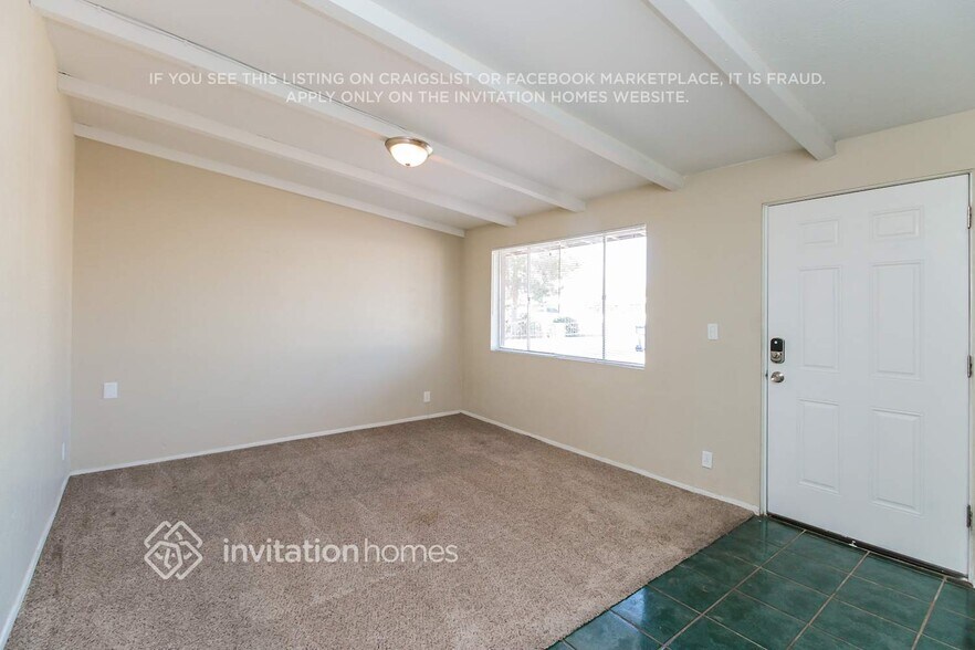 Building Photo - 449 S Stewart