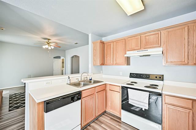 Building Photo - 415 Preston Dr