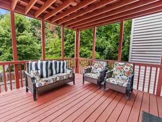 Building Photo - 6724 Seat Pleasant Dr