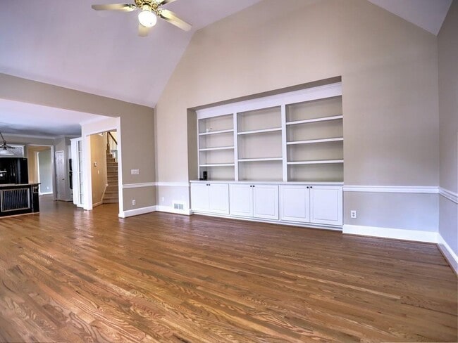 Building Photo - 515 Mellbrook Ln