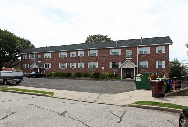 Building Photo - 4445 Kendrick St