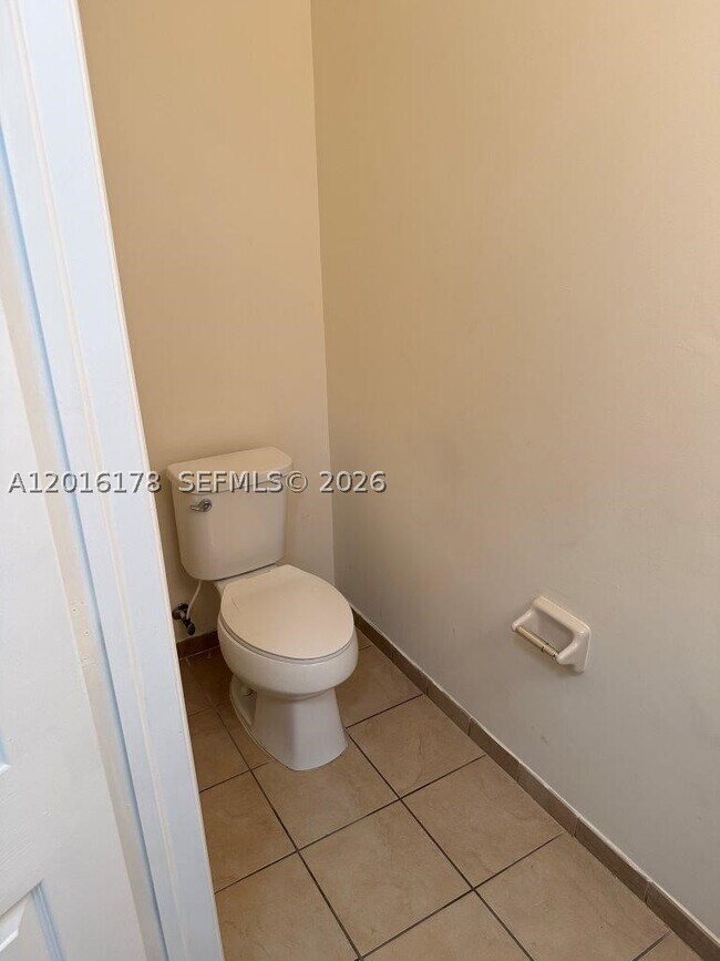 Building Photo - 11540 SW 151 Ave