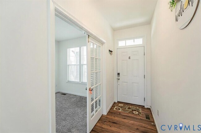 Building Photo - 8105 Lyman Ct