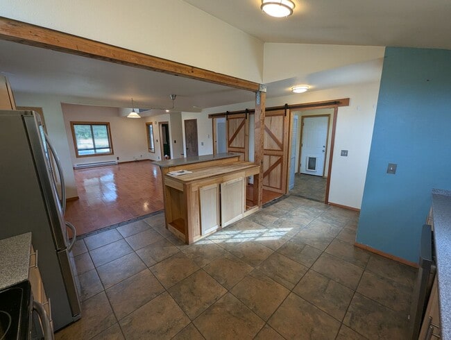 Building Photo - 8496 Thunder Mountain Rd