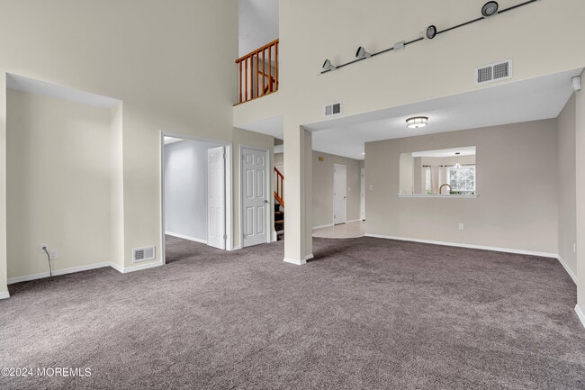 Building Photo - 159 Daisy Dr