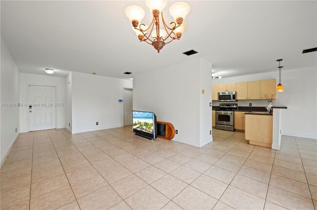 Building Photo - 6714 NW 39th Ln