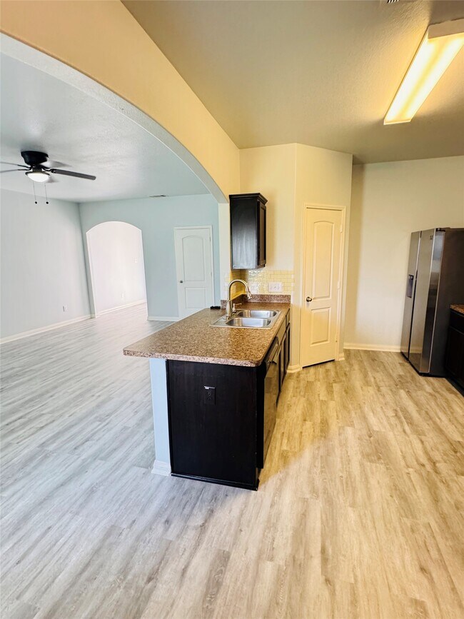 Building Photo - 2050 Wilde Elm