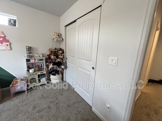 Building Photo - 1716 Kade Ct