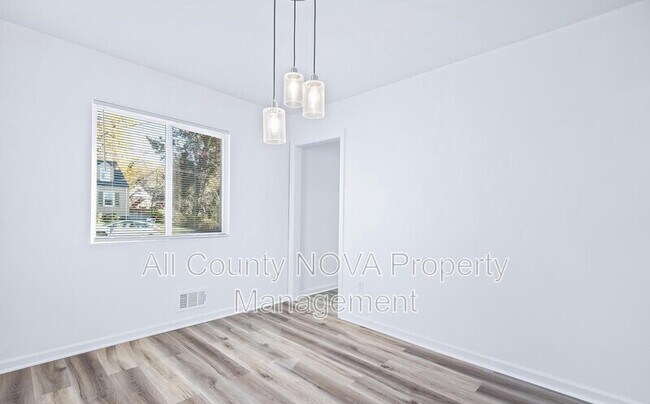 Building Photo - 5606 Elberton Pl